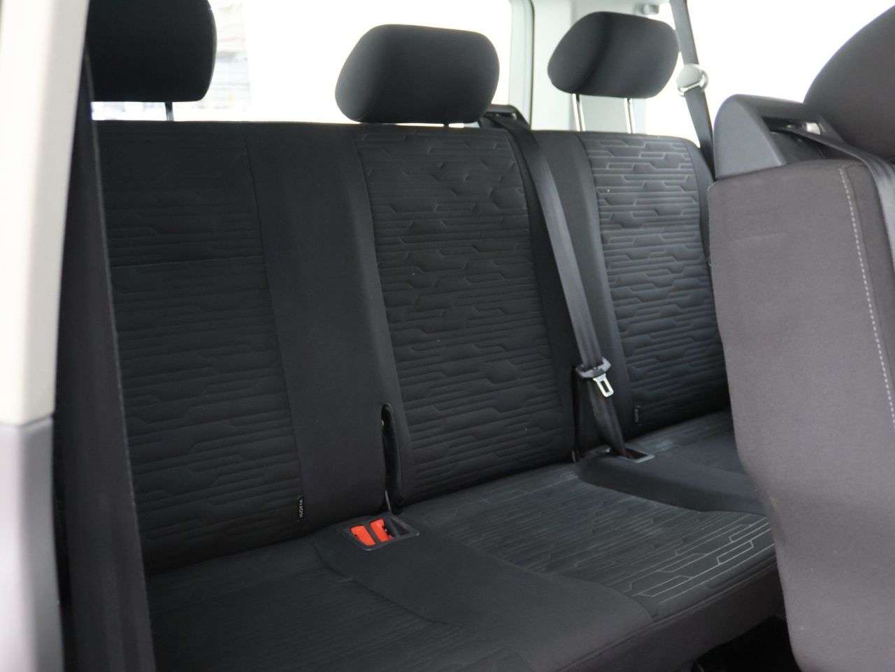 2021 VOLKSWAGEN TRANSPORTER SHUTTLE 2021 VOLKSWAGEN TRANSPORTER SHUTTLE