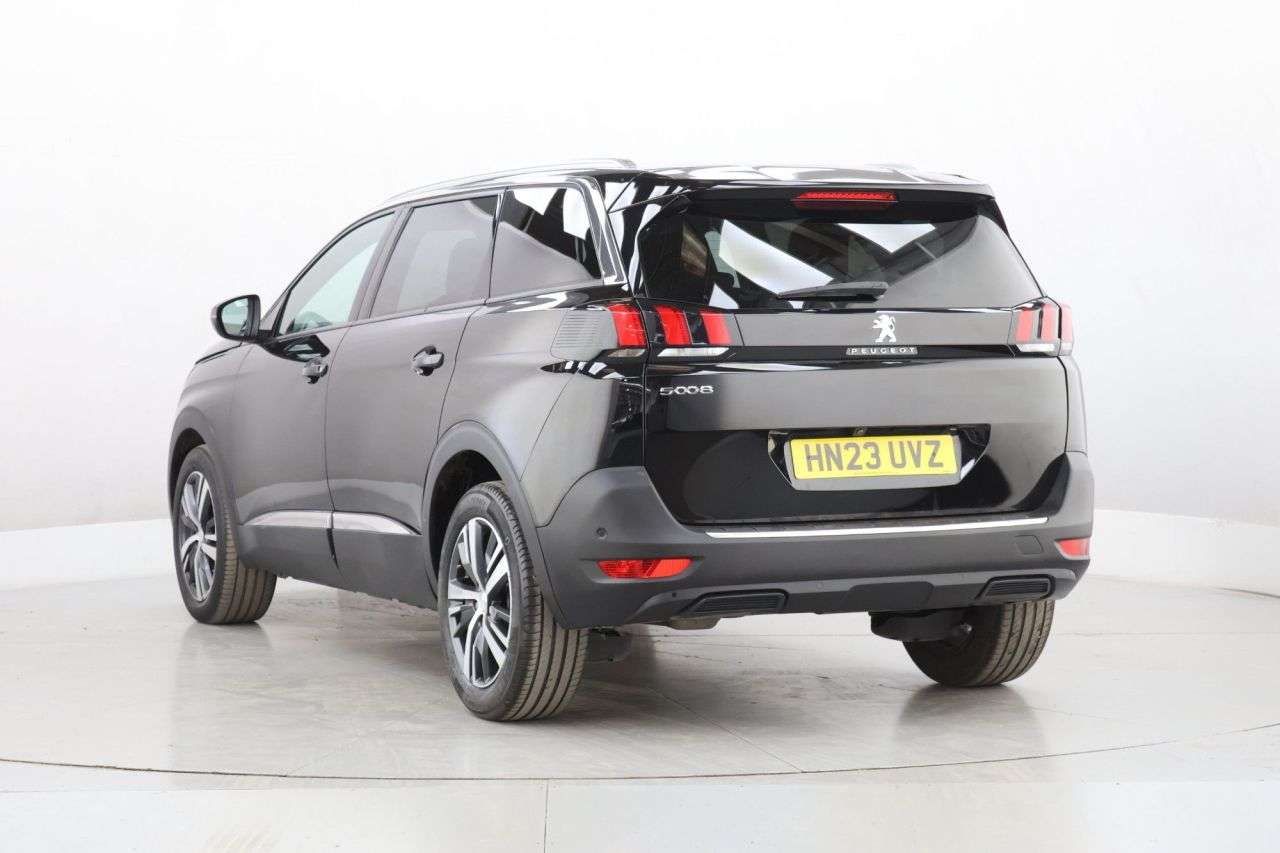 2023 PEUGEOT 5008 2023 PEUGEOT 5008