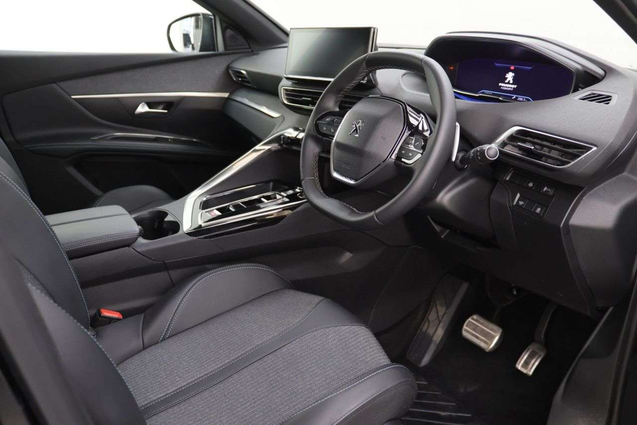 2023 PEUGEOT 5008 2023 PEUGEOT 5008