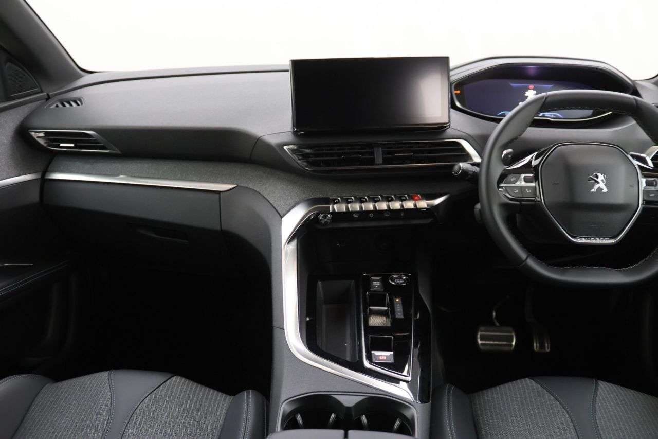 2023 PEUGEOT 5008 2023 PEUGEOT 5008