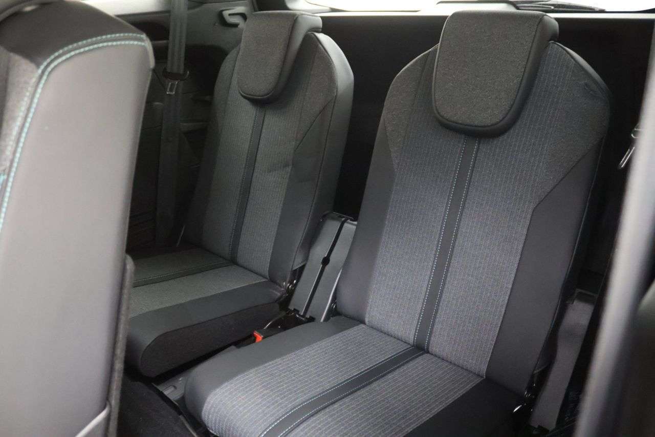 2023 PEUGEOT 5008 2023 PEUGEOT 5008