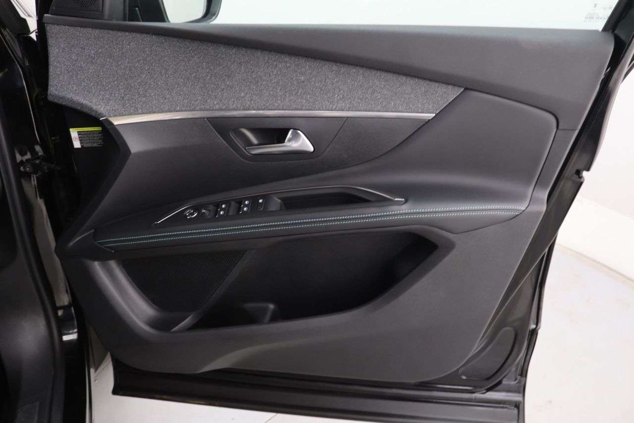 2023 PEUGEOT 5008 2023 PEUGEOT 5008