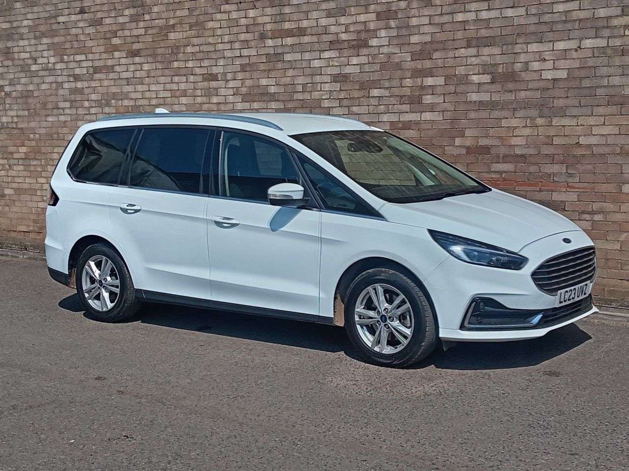 A 2023 FORD GALAXY 2.5h Duratec Titanium MPV 5dr Petrol Hybrid CVT Euro 6 (s/s) (190 ps) A 2023 FORD GALAXY 2.5h Duratec Titanium MPV 5dr Petrol Hybrid CVT Euro 6 (s/s) (190 ps)
