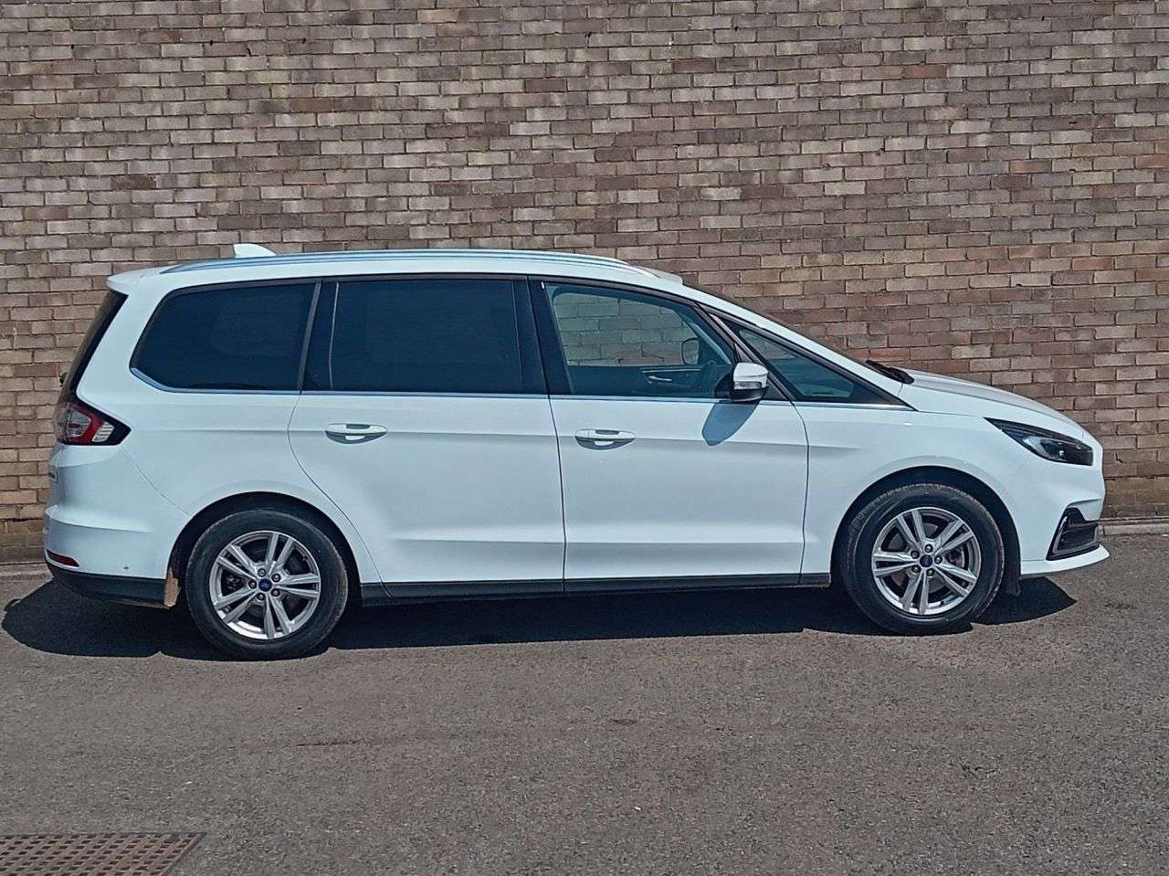 A 2023 FORD GALAXY 2.5h Duratec Titanium MPV 5dr Petrol Hybrid CVT Euro 6 (s/s) (190 ps) A 2023 FORD GALAXY 2.5h Duratec Titanium MPV 5dr Petrol Hybrid CVT Euro 6 (s/s) (190 ps)