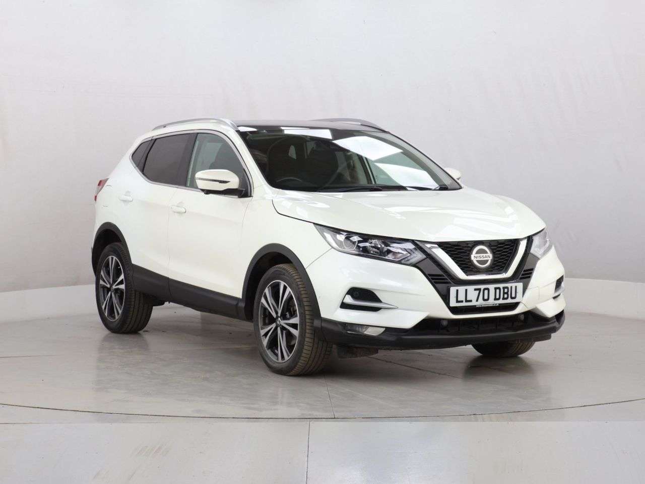 A 2020 NISSAN QASHQAI 1.3 DIG-T N-Connecta SUV 5dr Petrol DCT Auto Euro 6 (s/s) (160 ps) A 2020 NISSAN QASHQAI 1.3 DIG-T N-Connecta SUV 5dr Petrol DCT Auto Euro 6 (s/s) (160 ps)