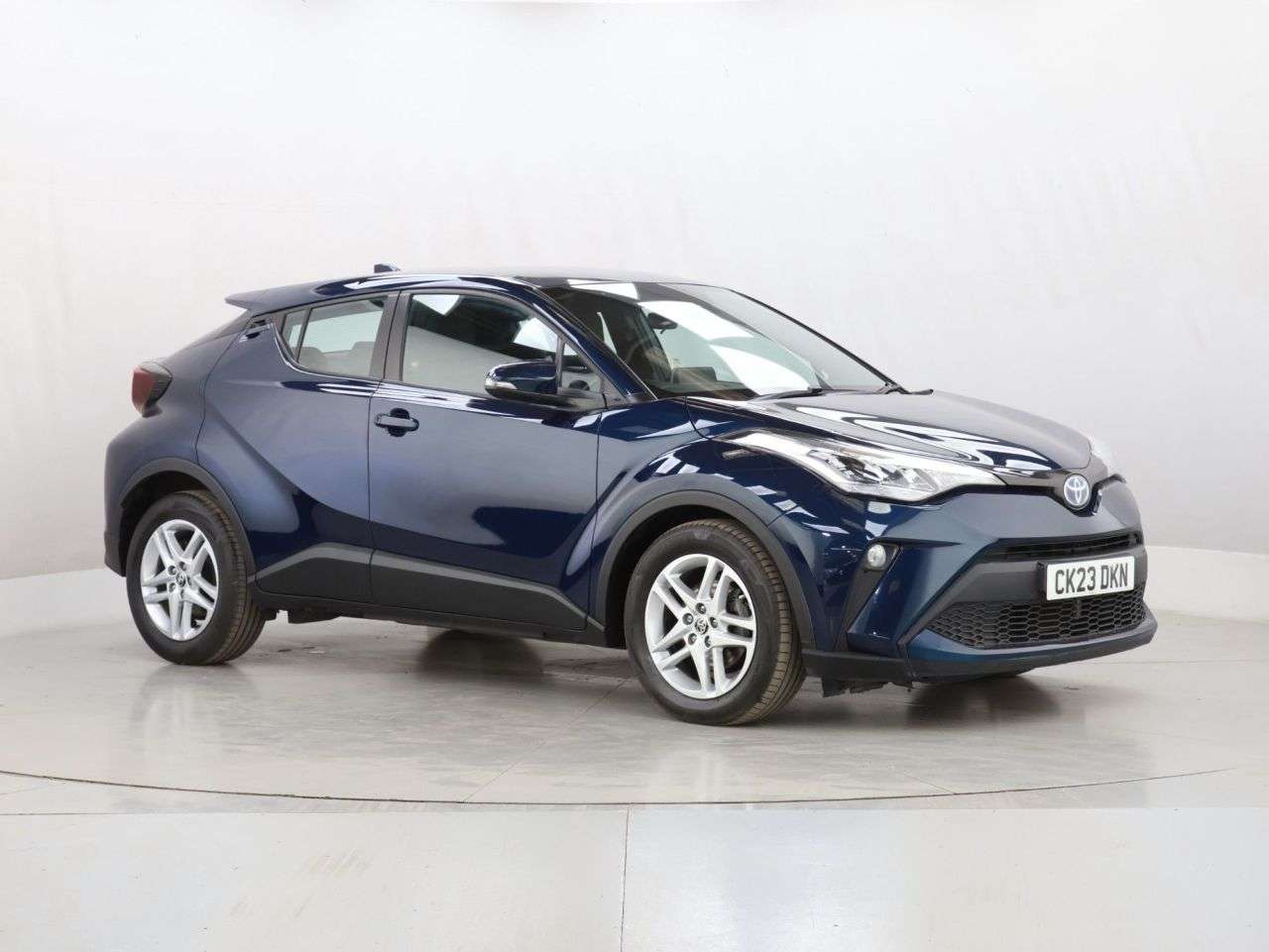 A 2023 TOYOTA C-HR 1.8 VVT-h GPF Icon SUV 5dr Petrol Hybrid CVT Euro 6 (s/s) (122 ps) A 2023 TOYOTA C-HR 1.8 VVT-h GPF Icon SUV 5dr Petrol Hybrid CVT Euro 6 (s/s) (122 ps)