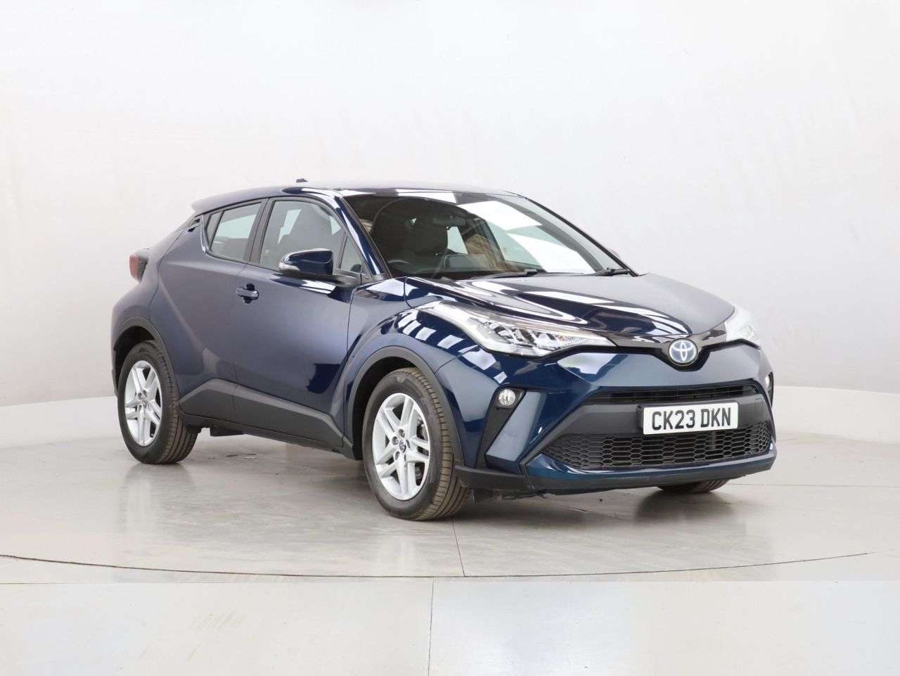 A 2023 TOYOTA C-HR 1.8 VVT-h GPF Icon SUV 5dr Petrol Hybrid CVT Euro 6 (s/s) (122 ps) A 2023 TOYOTA C-HR 1.8 VVT-h GPF Icon SUV 5dr Petrol Hybrid CVT Euro 6 (s/s) (122 ps)