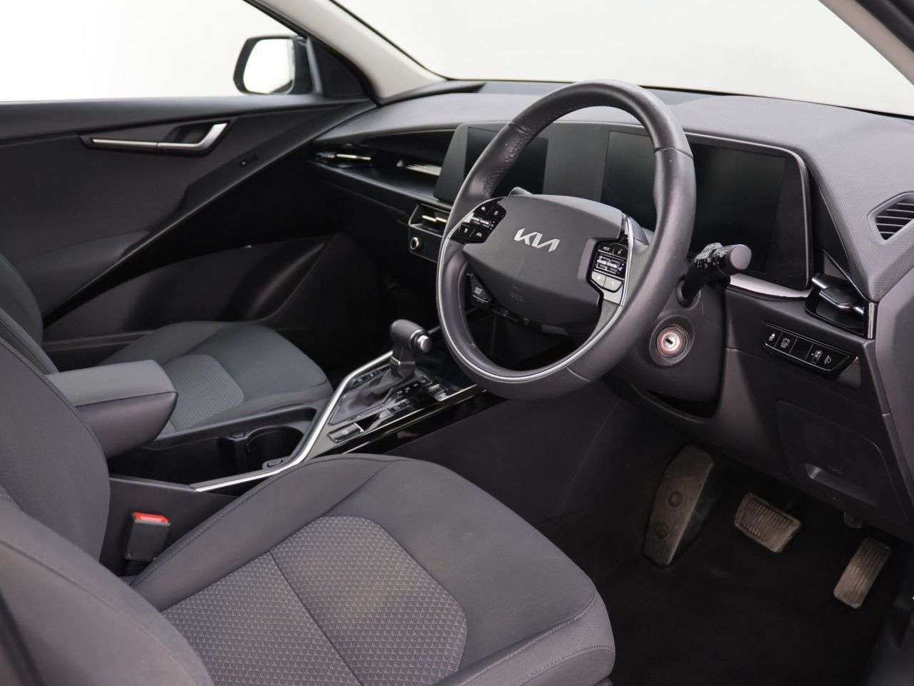 2023 KIA NIRO 2023 KIA NIRO