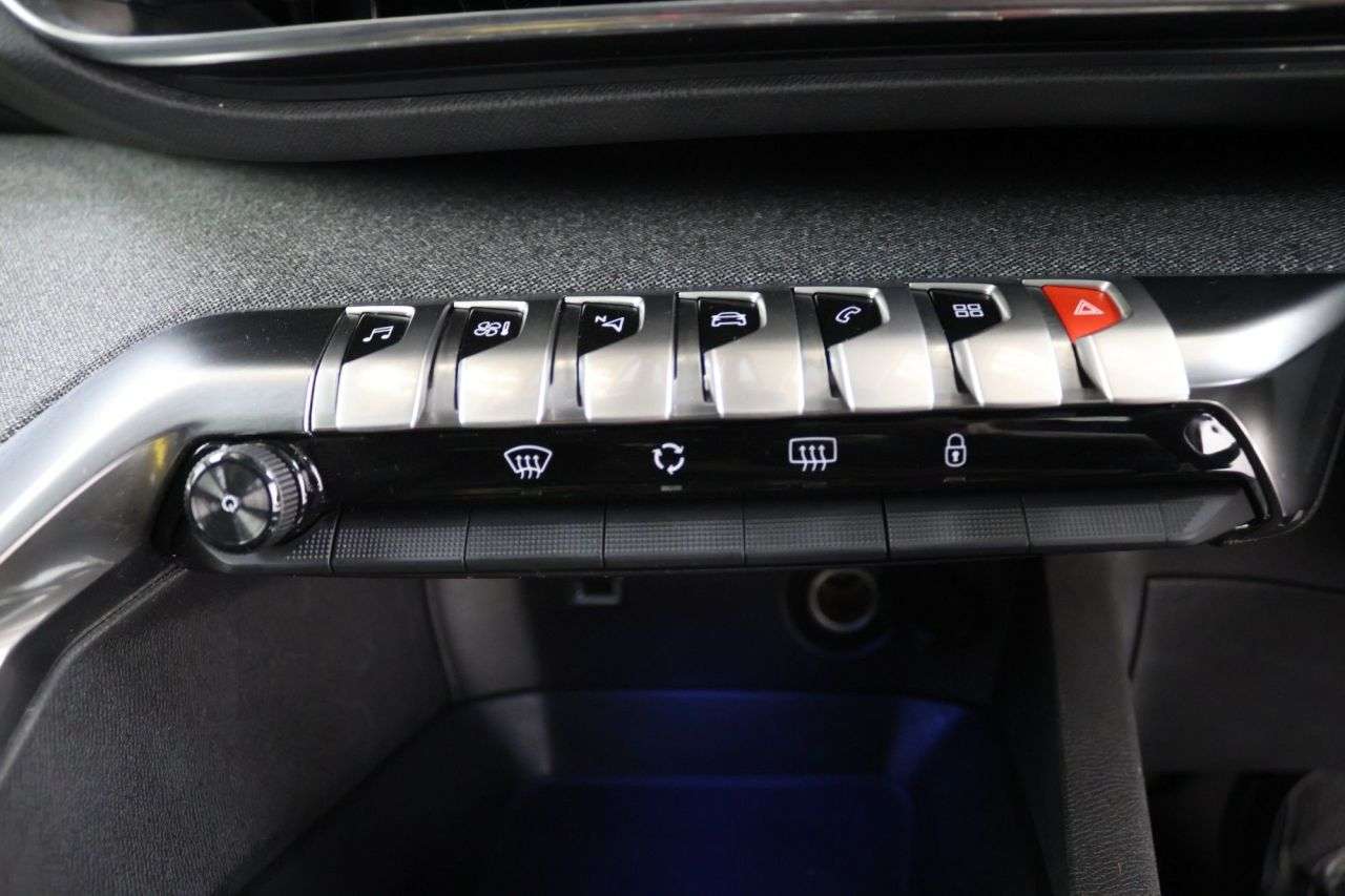 2022 PEUGEOT 3008 2022 PEUGEOT 3008