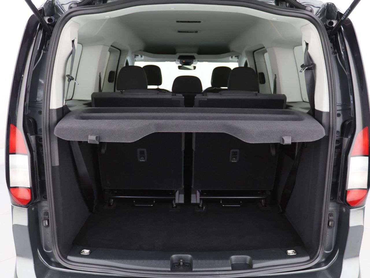2023 FORD GRAND TOURNEO CONNECT 2023 FORD GRAND TOURNEO CONNECT