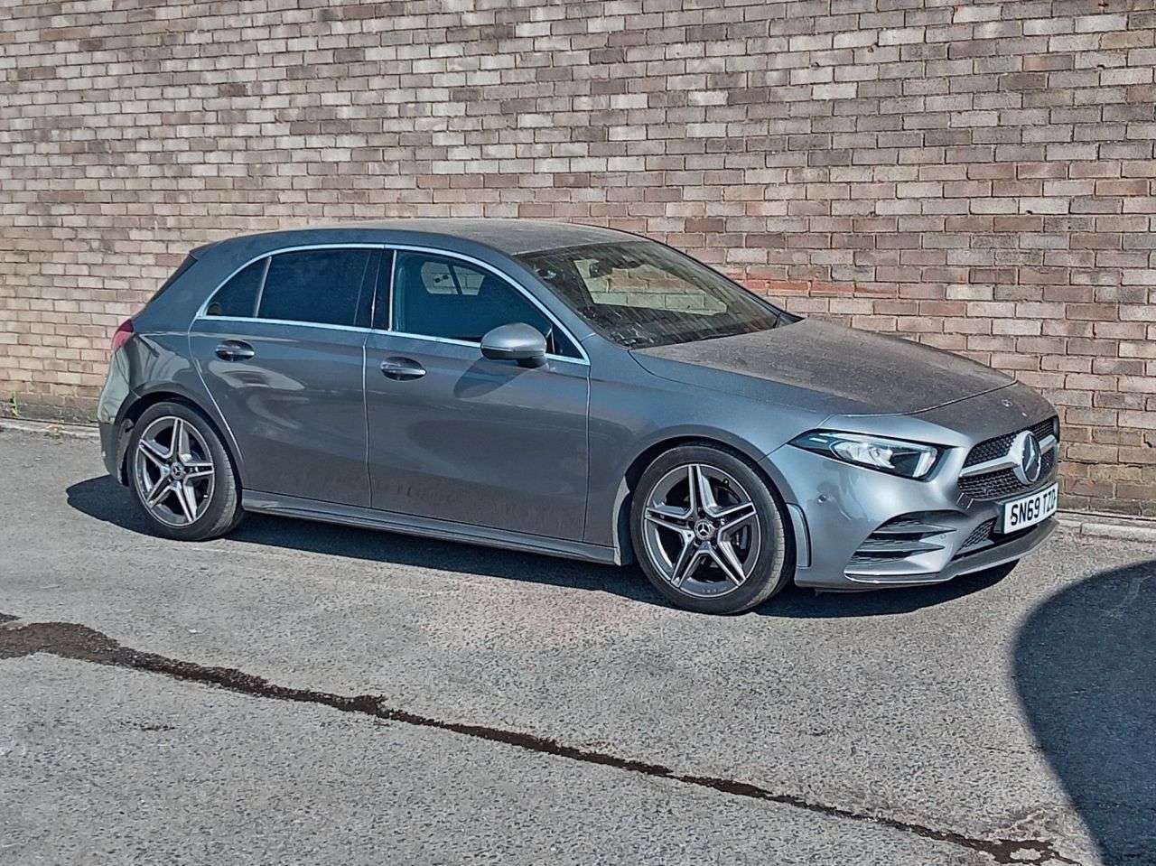 A 2019 MERCEDES-BENZ A CLASS 1.3 A180 AMG Line (Executive) Hatchback 5dr Petrol Manual Euro 6 (s/s) (136 A 2019 MERCEDES-BENZ A CLASS 1.3 A180 AMG Line (Executive) Hatchback 5dr Petrol Manual Euro 6 (s/s) (136