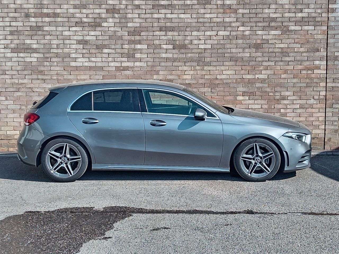 A 2019 MERCEDES-BENZ A CLASS 1.3 A180 AMG Line (Executive) Hatchback 5dr Petrol Manual Euro 6 (s/s) (136 A 2019 MERCEDES-BENZ A CLASS 1.3 A180 AMG Line (Executive) Hatchback 5dr Petrol Manual Euro 6 (s/s) (136