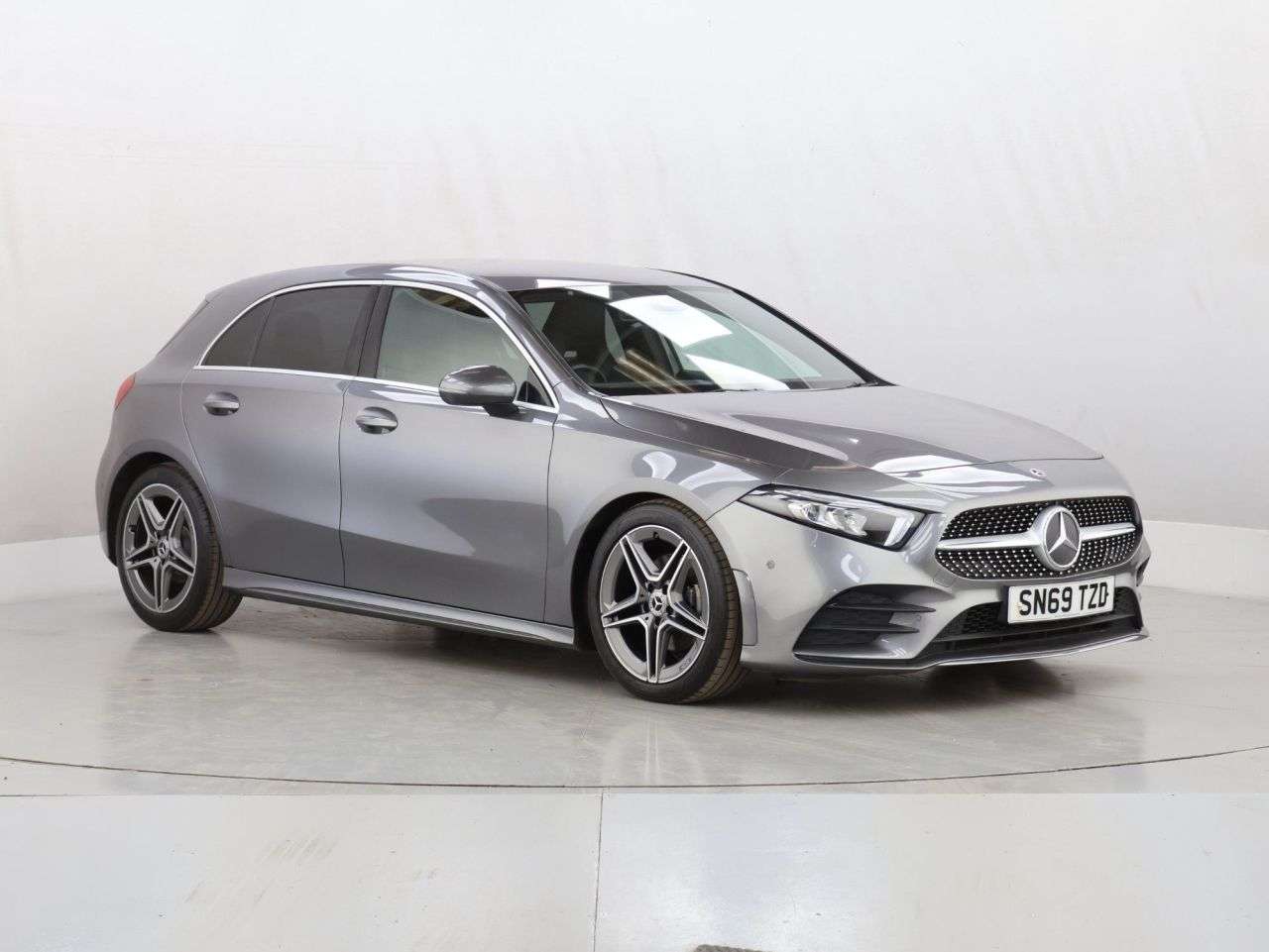 A 2019 MERCEDES-BENZ A CLASS 1.3 A180 AMG Line (Executive) Hatchback 5dr Petrol Manual Euro 6 (s/s) (136 A 2019 MERCEDES-BENZ A CLASS 1.3 A180 AMG Line (Executive) Hatchback 5dr Petrol Manual Euro 6 (s/s) (136