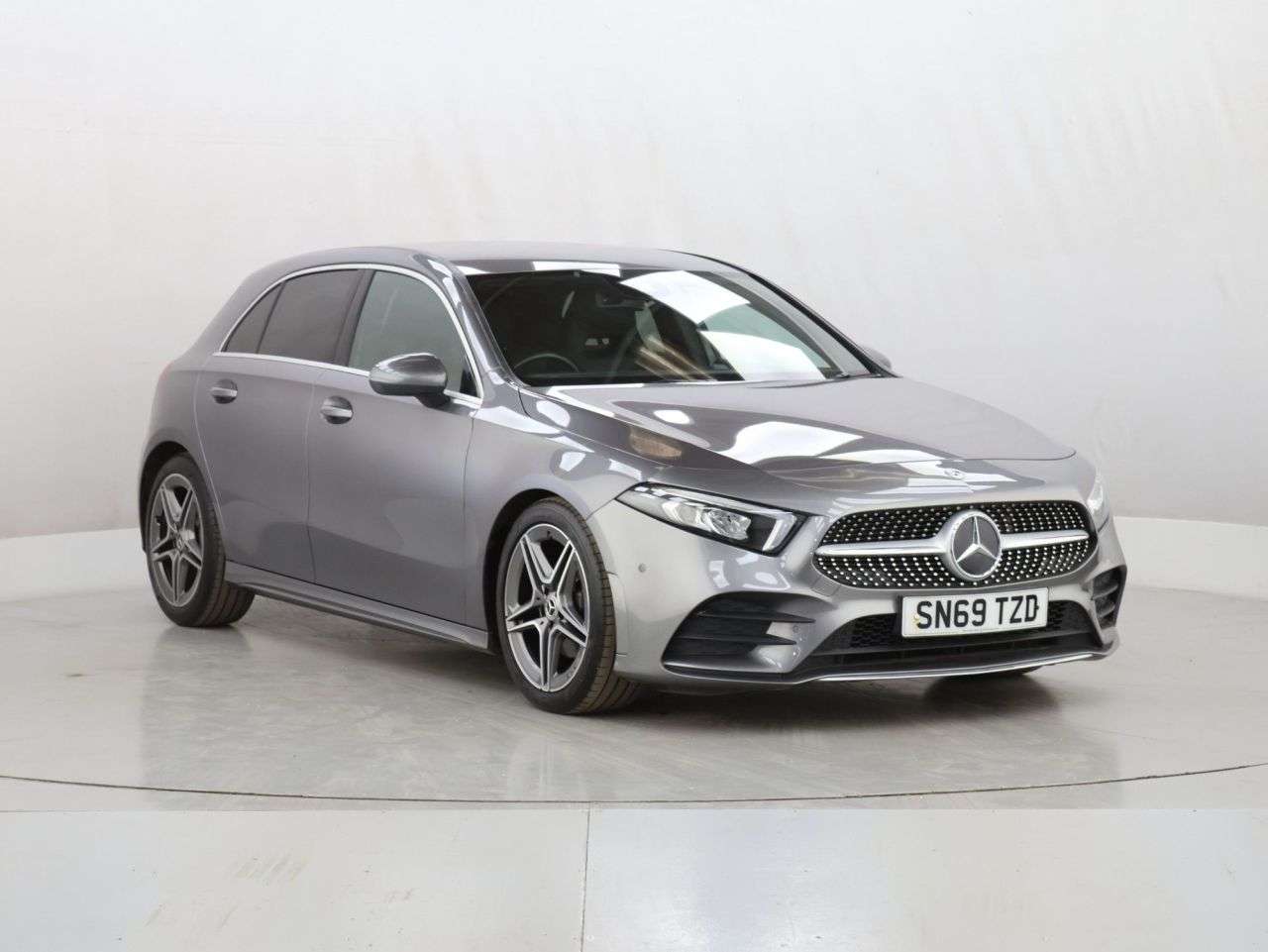 A 2019 MERCEDES-BENZ A CLASS 1.3 A180 AMG Line (Executive) Hatchback 5dr Petrol Manual Euro 6 (s/s) (136 A 2019 MERCEDES-BENZ A CLASS 1.3 A180 AMG Line (Executive) Hatchback 5dr Petrol Manual Euro 6 (s/s) (136