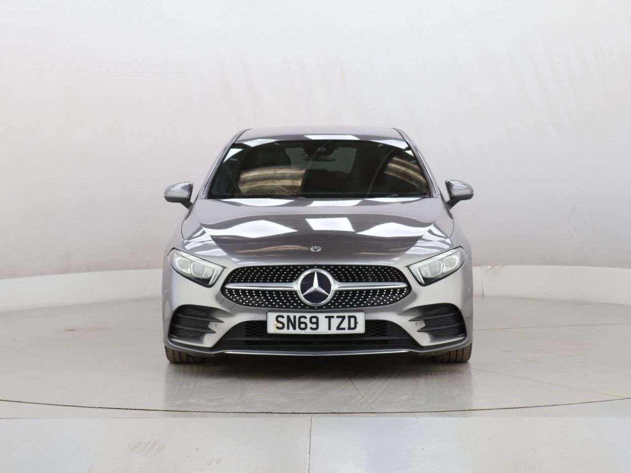 A 2019 MERCEDES-BENZ A CLASS 1.3 A180 AMG Line (Executive) Hatchback 5dr Petrol Manual Euro 6 (s/s) (136 A 2019 MERCEDES-BENZ A CLASS 1.3 A180 AMG Line (Executive) Hatchback 5dr Petrol Manual Euro 6 (s/s) (136
