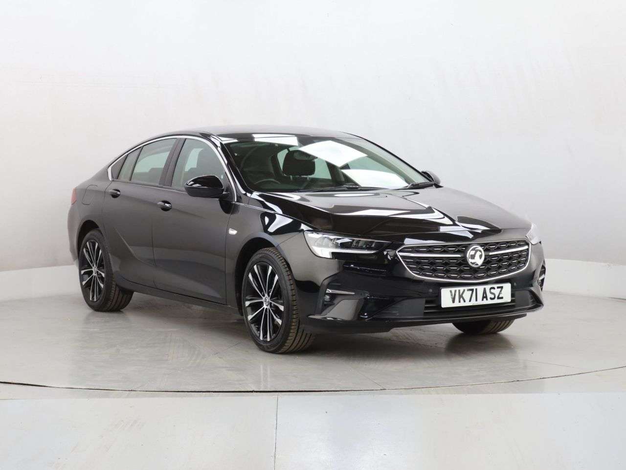 A 2022 VAUXHALL INSIGNIA 1.5 Turbo D SE Edition Grand Sport 5dr Diesel Manual Euro 6 (s/s) (122 ps) A 2022 VAUXHALL INSIGNIA 1.5 Turbo D SE Edition Grand Sport 5dr Diesel Manual Euro 6 (s/s) (122 ps)