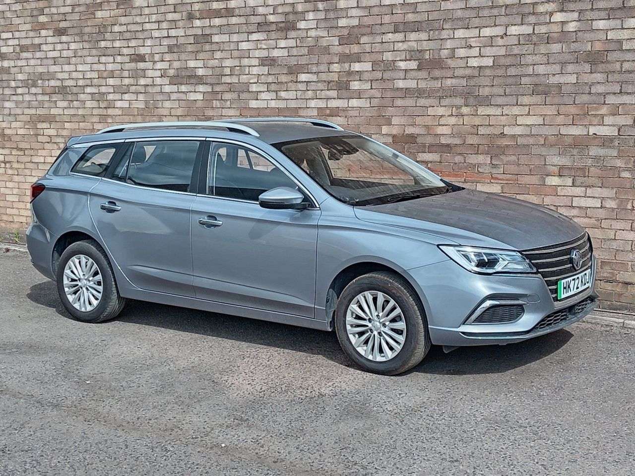 A 2022 MG MG 5 61.1kWh Exclusive Long Range Estate 5dr Electric Auto (156 ps) A 2022 MG MG 5 61.1kWh Exclusive Long Range Estate 5dr Electric Auto (156 ps)