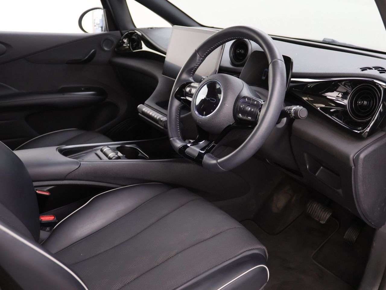 2024 BYD DOLPHIN 2024 BYD DOLPHIN