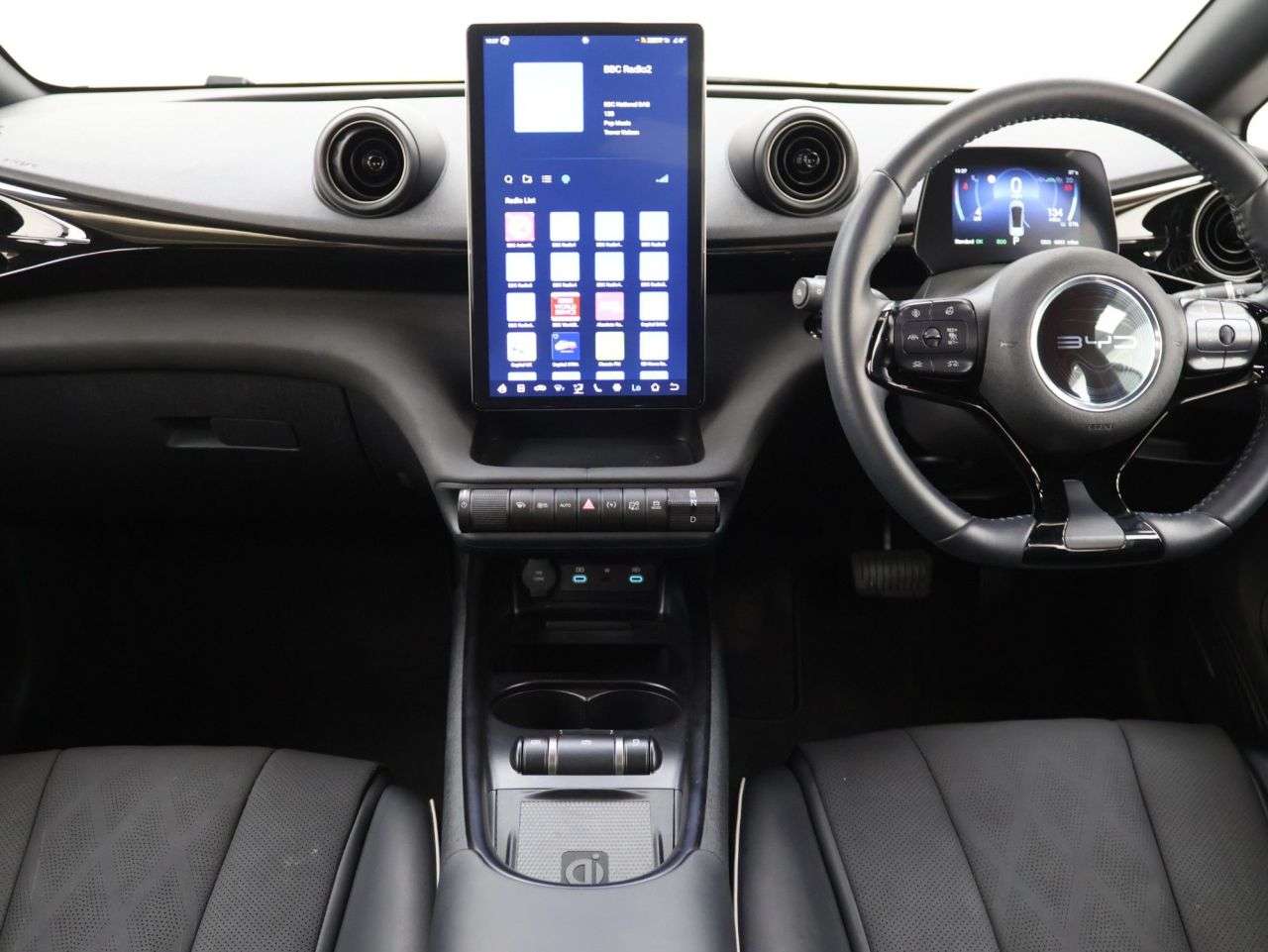2024 BYD DOLPHIN 2024 BYD DOLPHIN