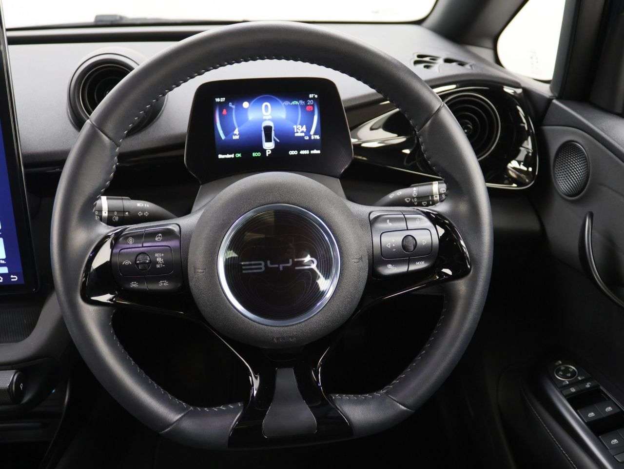 2024 BYD DOLPHIN 2024 BYD DOLPHIN