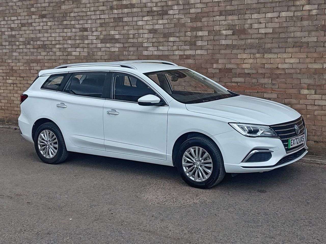 A 2022 MG MG 5 61.1kWh Exclusive Long Range Estate 5dr Electric Auto (156 ps) A 2022 MG MG 5 61.1kWh Exclusive Long Range Estate 5dr Electric Auto (156 ps)