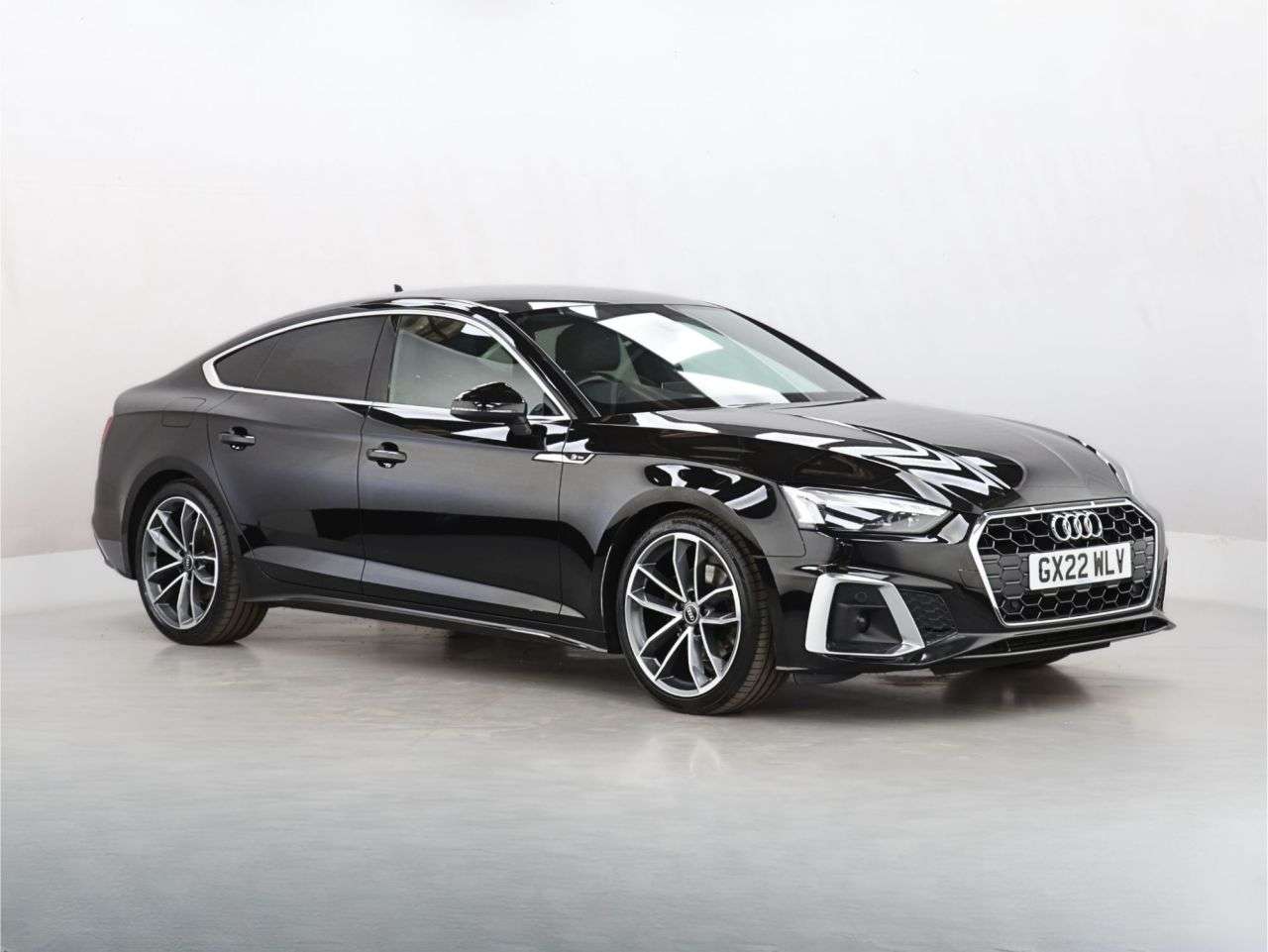 A 2022 AUDI A5 2.0 TDI 35 S line Sportback 5dr Diesel S Tronic Euro 6 (s/s) (163 ps) A 2022 AUDI A5 2.0 TDI 35 S line Sportback 5dr Diesel S Tronic Euro 6 (s/s) (163 ps)