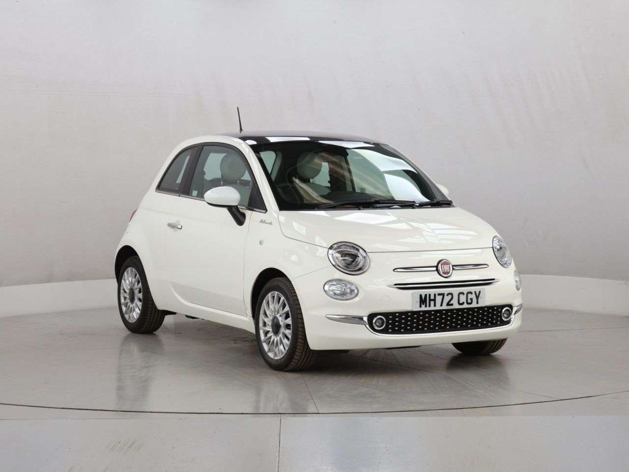 A 2023 FIAT 500 1.0 MHEV Dolcevita Hatchback 3dr Petrol Manual Euro 6 (s/s) (70 bhp) A 2023 FIAT 500 1.0 MHEV Dolcevita Hatchback 3dr Petrol Manual Euro 6 (s/s) (70 bhp)
