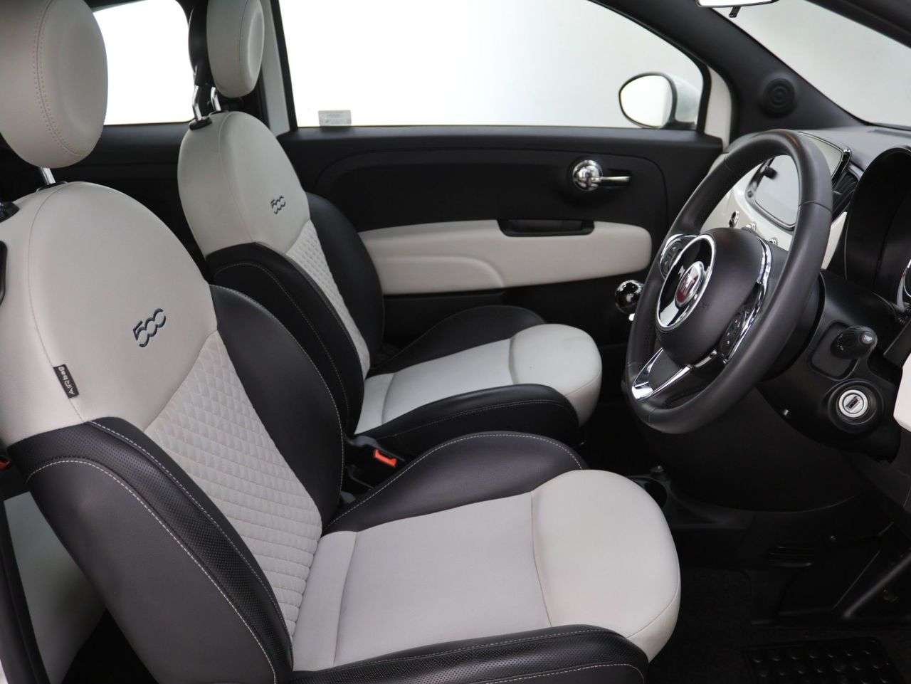 2023 FIAT 500 2023 FIAT 500