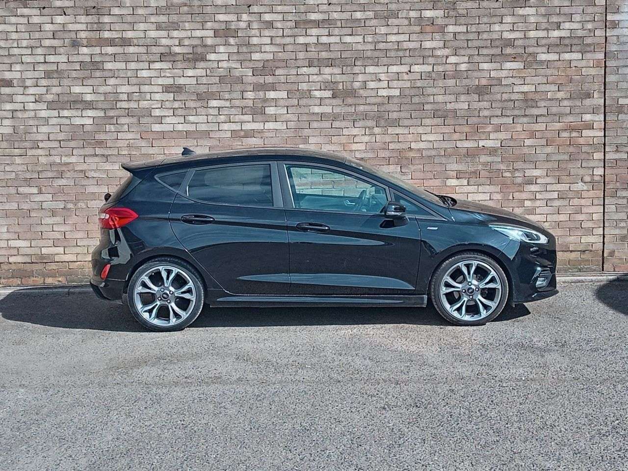 A 2021 FORD FIESTA 1.0T EcoBoost MHEV ST-Line X Edition Hatchback 5dr Petrol Manual Euro 6 (s/ A 2021 FORD FIESTA 1.0T EcoBoost MHEV ST-Line X Edition Hatchback 5dr Petrol Manual Euro 6 (s/