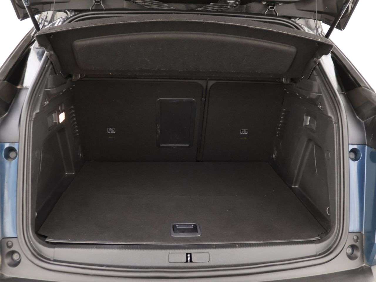 2023 PEUGEOT 3008 2023 PEUGEOT 3008