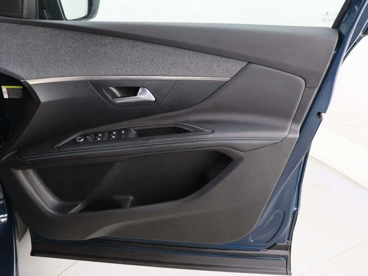 2023 PEUGEOT 3008 2023 PEUGEOT 3008