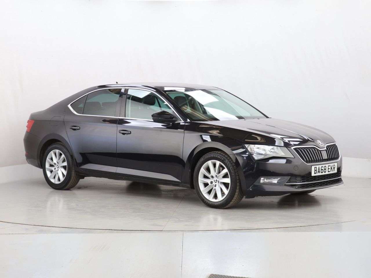 A 2019 SKODA SUPERB SE TECHNOLOGY TDI A 2019 SKODA SUPERB SE TECHNOLOGY TDI