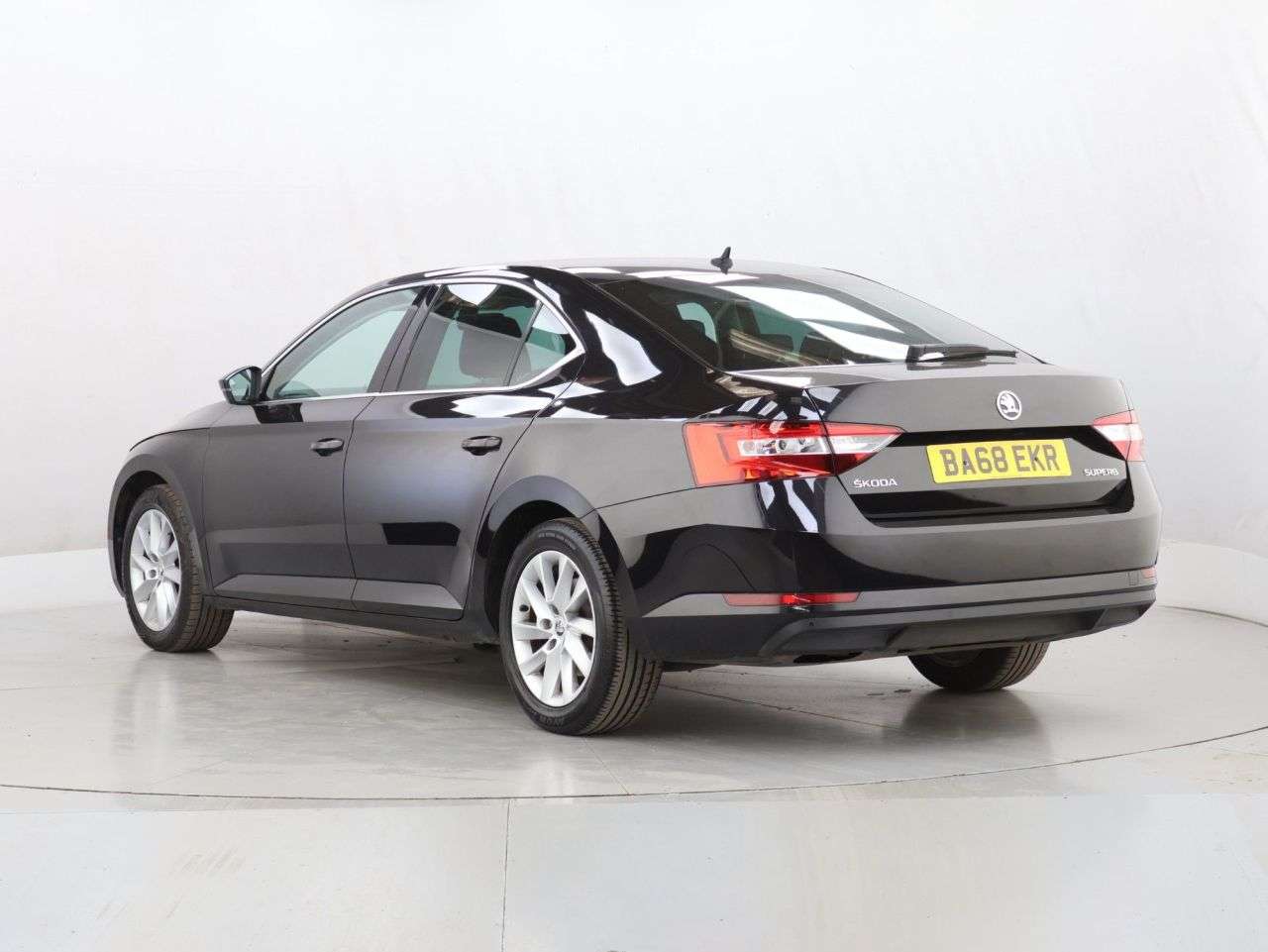 2019 SKODA SUPERB 2019 SKODA SUPERB