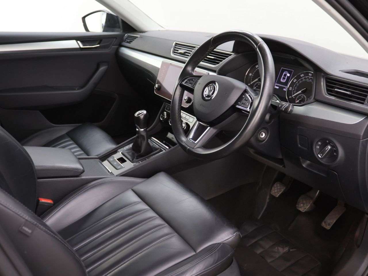 2019 SKODA SUPERB 2019 SKODA SUPERB