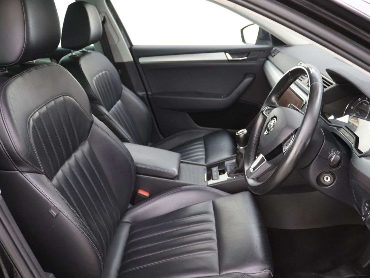2019 SKODA SUPERB 2019 SKODA SUPERB