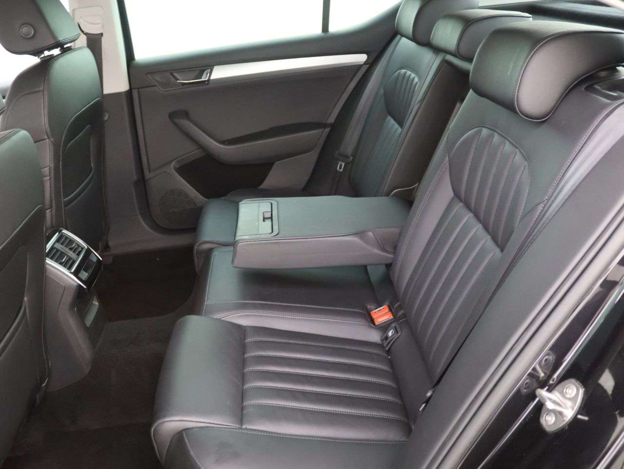 2019 SKODA SUPERB 2019 SKODA SUPERB
