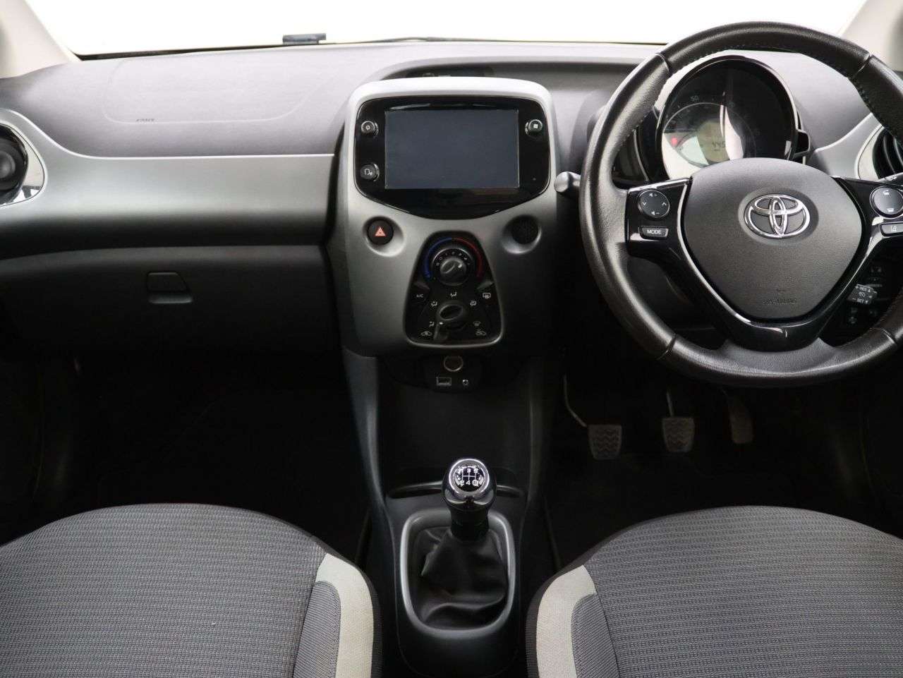 2021 TOYOTA AYGO 2021 TOYOTA AYGO