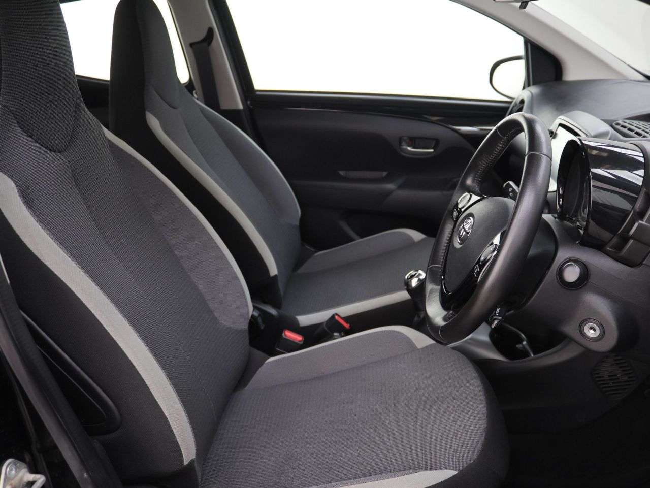 2022 TOYOTA AYGO 2022 TOYOTA AYGO
