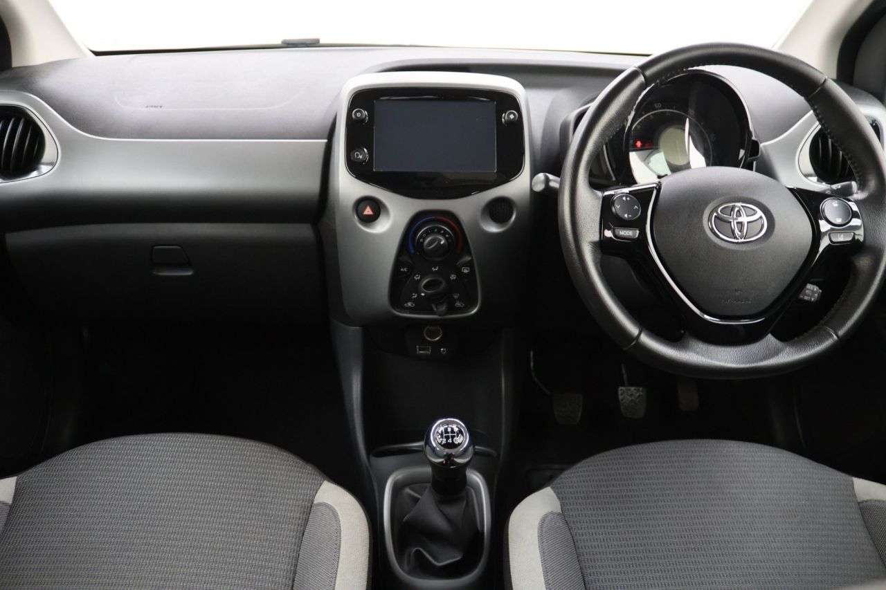 2022 TOYOTA AYGO 2022 TOYOTA AYGO