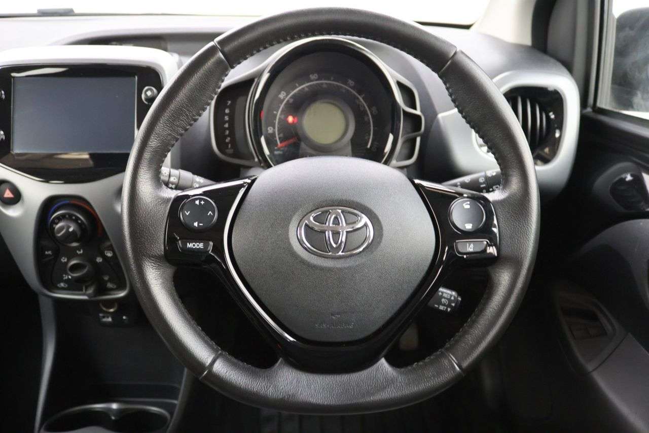 2022 TOYOTA AYGO 2022 TOYOTA AYGO