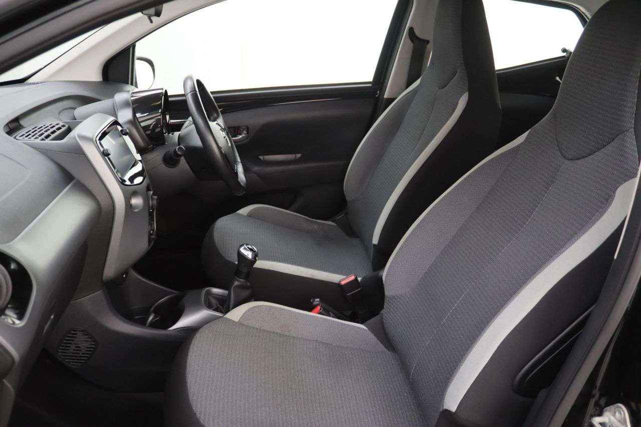 2022 TOYOTA AYGO 2022 TOYOTA AYGO