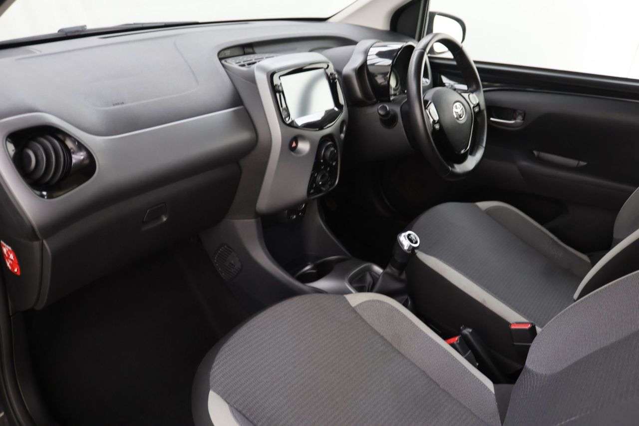2022 TOYOTA AYGO 2022 TOYOTA AYGO