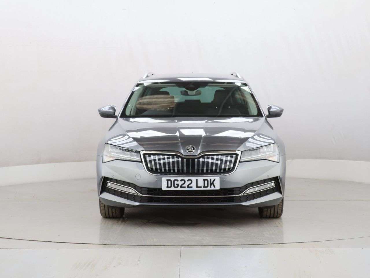A 2022 SKODA SUPERB 1.4 TSI iV 13kWh SE Technology Estate 5dr Petrol Plug-in Hybrid DSG Euro 6 A 2022 SKODA SUPERB 1.4 TSI iV 13kWh SE Technology Estate 5dr Petrol Plug-in Hybrid DSG Euro 6