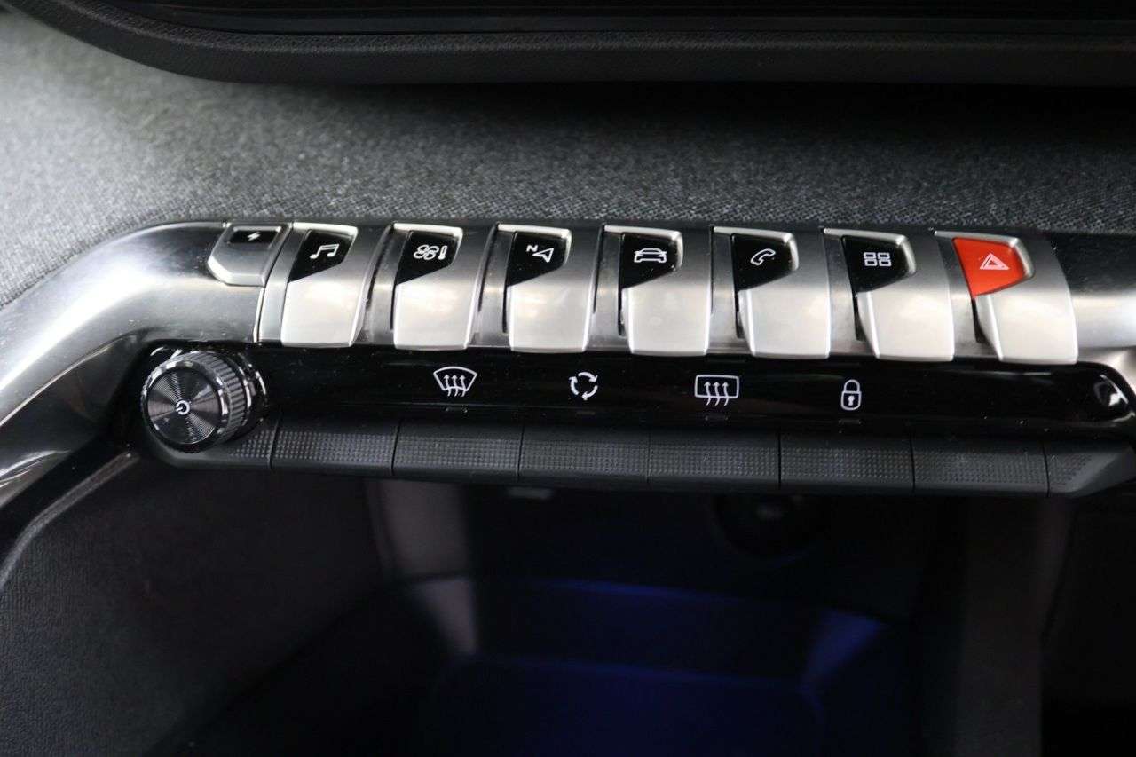2022 PEUGEOT 3008 2022 PEUGEOT 3008