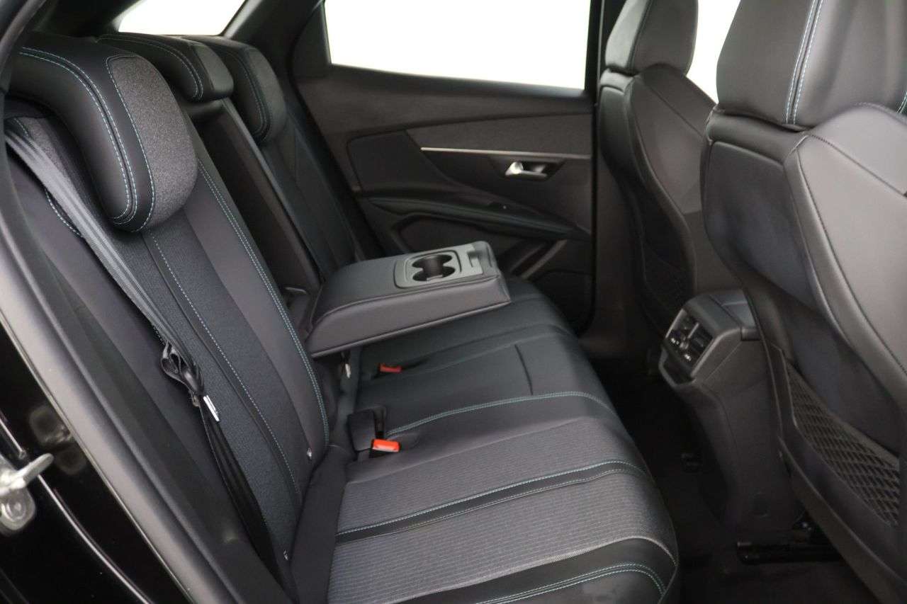 2022 PEUGEOT 3008 2022 PEUGEOT 3008