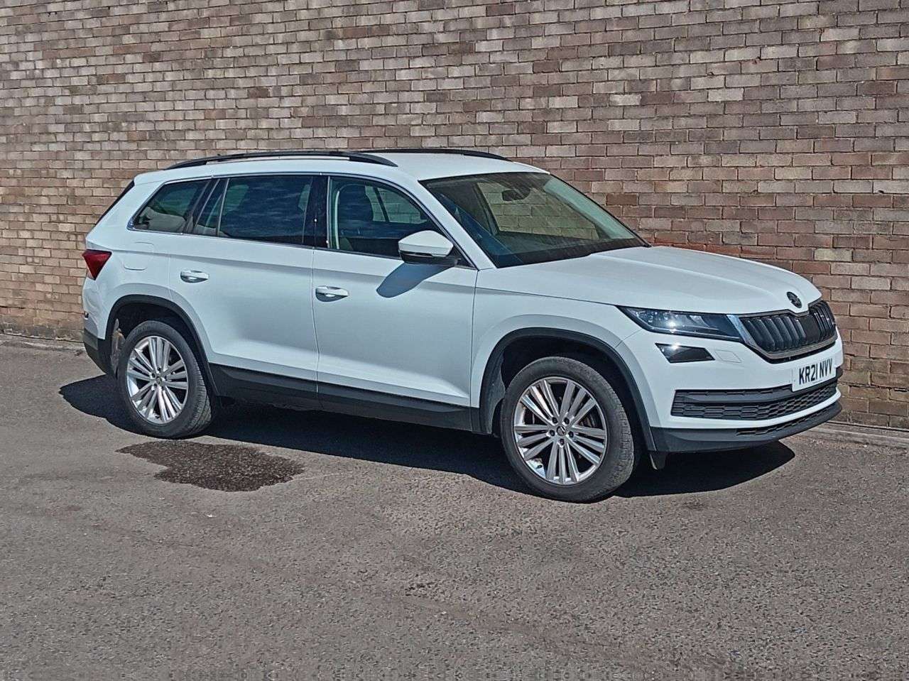 A 2021 SKODA KODIAQ 1.5 TSI ACT SE L SUV 5dr Petrol DSG Euro 6 (s/s) (7 Seat) (150 ps) A 2021 SKODA KODIAQ 1.5 TSI ACT SE L SUV 5dr Petrol DSG Euro 6 (s/s) (7 Seat) (150 ps)