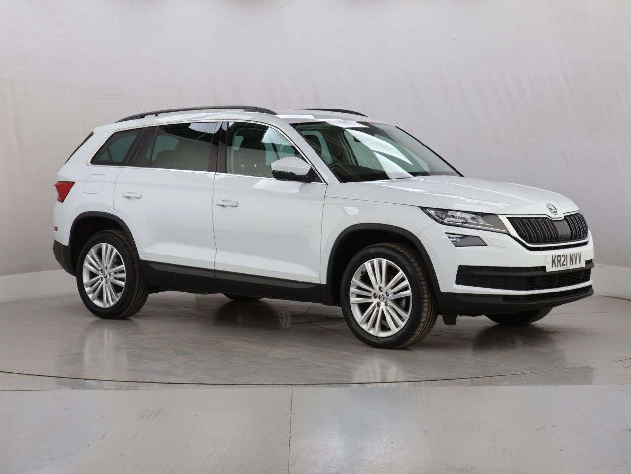 A 2021 SKODA KODIAQ 1.5 TSI ACT SE L SUV 5dr Petrol DSG Euro 6 (s/s) (7 Seat) (150 ps) A 2021 SKODA KODIAQ 1.5 TSI ACT SE L SUV 5dr Petrol DSG Euro 6 (s/s) (7 Seat) (150 ps)