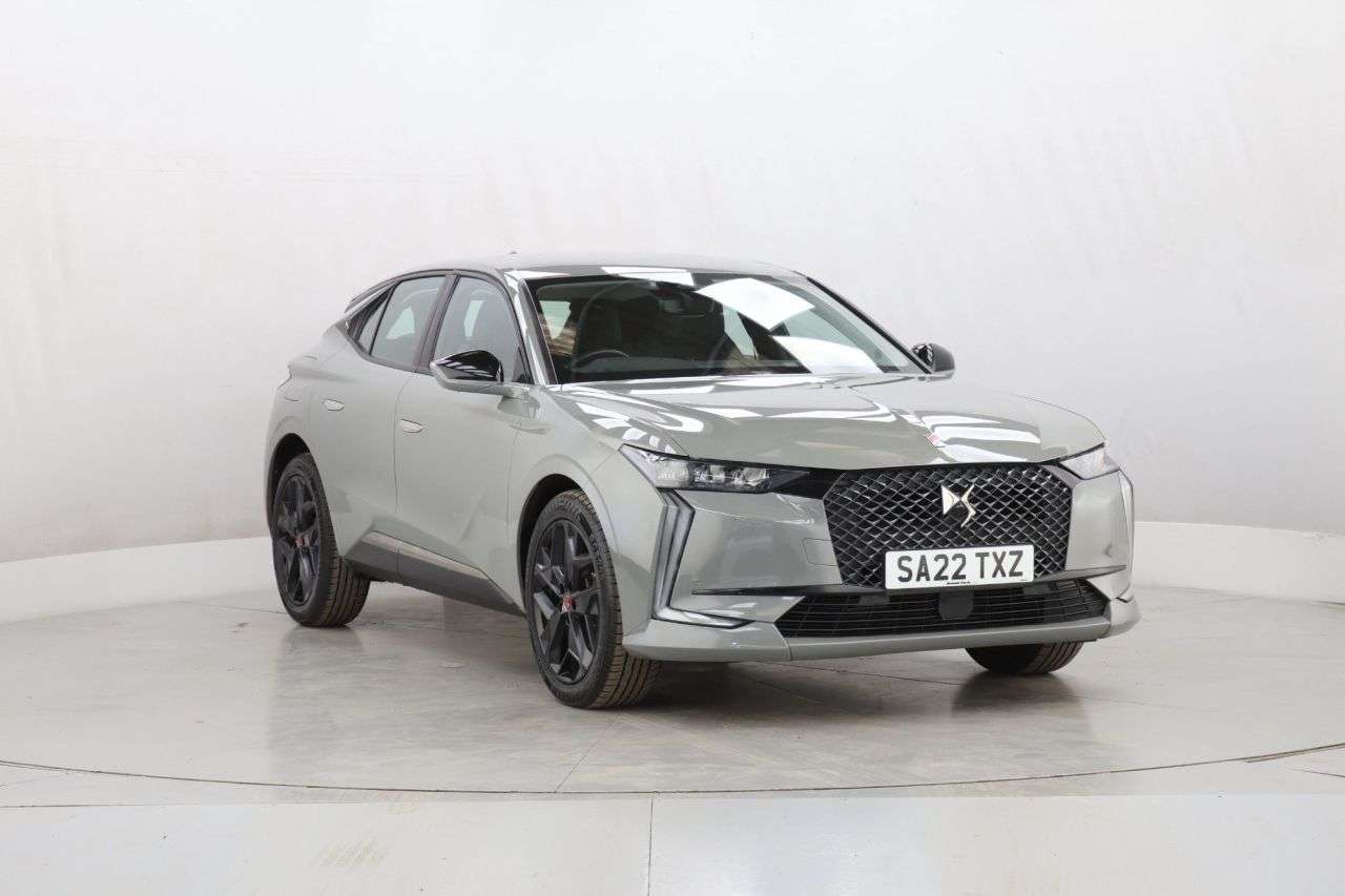 A 2022 DS AUTOMOBILES DS 4 1.2 PureTech Performance Line Hatchback 5dr Petrol EAT8 Euro 6 (s/s) (130 p A 2022 DS AUTOMOBILES DS 4 1.2 PureTech Performance Line Hatchback 5dr Petrol EAT8 Euro 6 (s/s) (130 p
