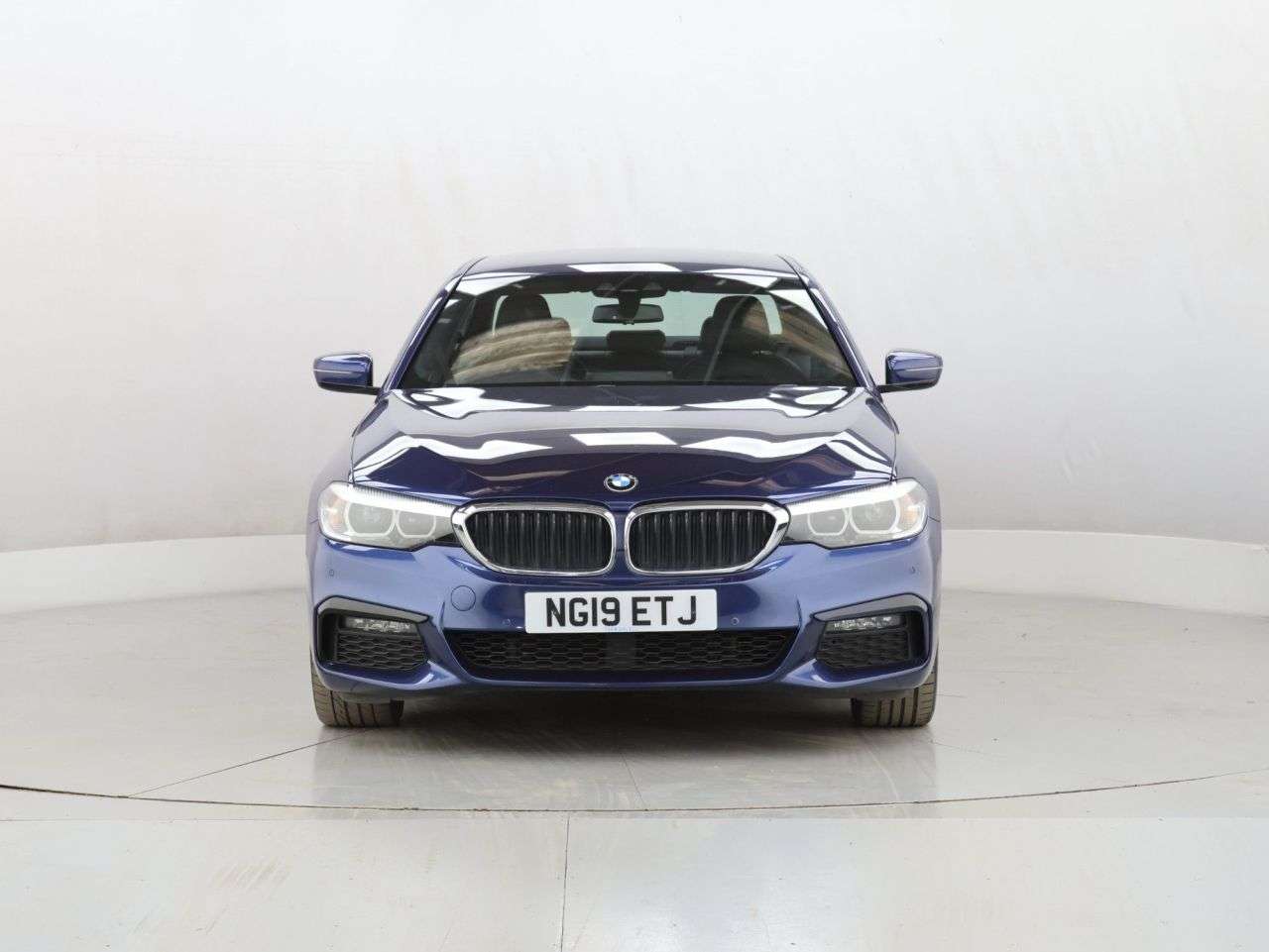 A 2019 BMW 5 SERIES 2.0 530e 9.2kWh M Sport Saloon 4dr Petrol Plug-in Hybrid Auto Euro 6 (s/s) A 2019 BMW 5 SERIES 2.0 530e 9.2kWh M Sport Saloon 4dr Petrol Plug-in Hybrid Auto Euro 6 (s/s)