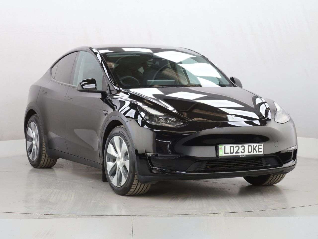 A 2023 TESLA MODEL Y (Dual Motor) Long Range SUV 5dr Electric Auto 4WDE (384 bhp) A 2023 TESLA MODEL Y (Dual Motor) Long Range SUV 5dr Electric Auto 4WDE (384 bhp)